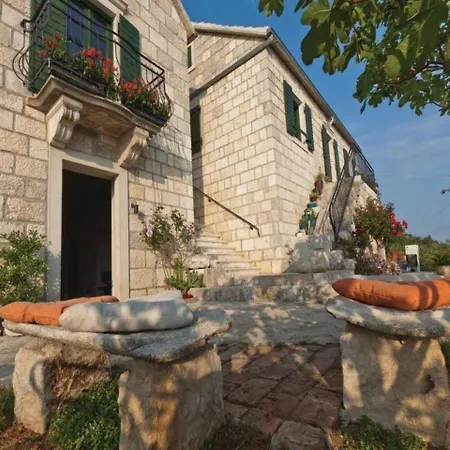 Holiday House Brela-3